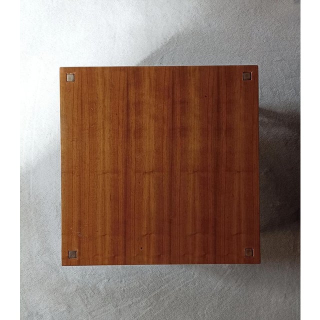 Tavolo basso modello 740 di Gianfranco Frattini per Cassina in legno e laminato con piano reversibile, degli anni ‘60. I...