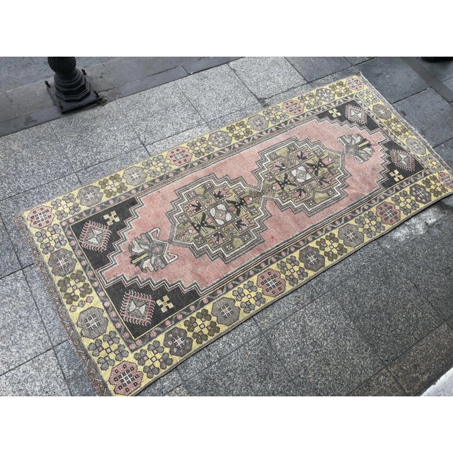 Turkish 1960s Vintage Turkish Handmade Area Rug- 3′11″ × 7′7″ For Sale - Image 3 of 11