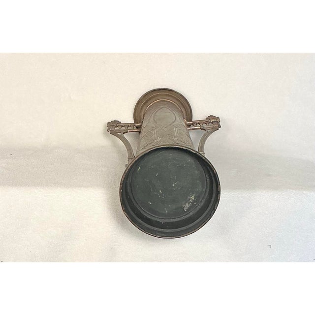 Early 19th Century Antique Art Nouveau Copper and Brass Twin-Handled Vase, Attributed to Beldray England, Circa 1890 and 1919 For Sale - Image 5 of 12