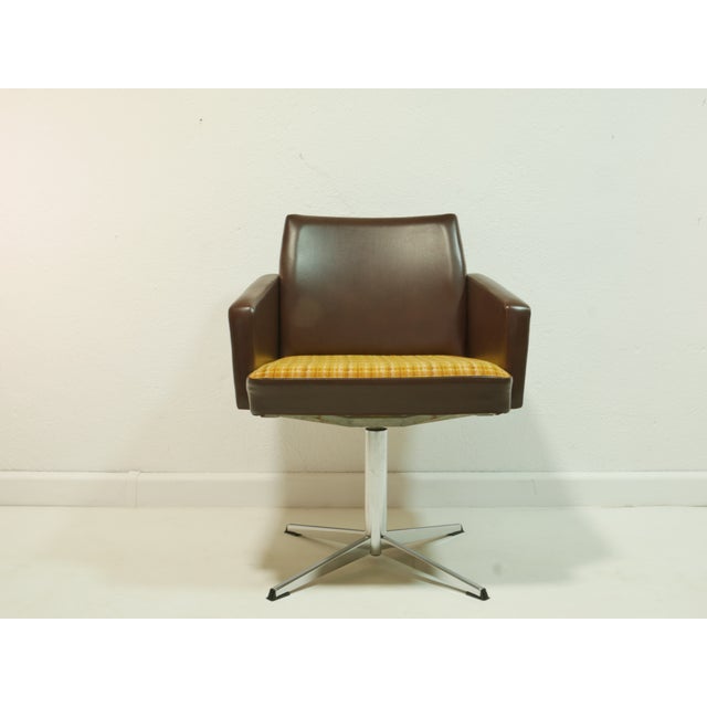 Mid-Century Modern Mid-Century Swivel Armchair, 1970s For Sale - Image 3 of 13