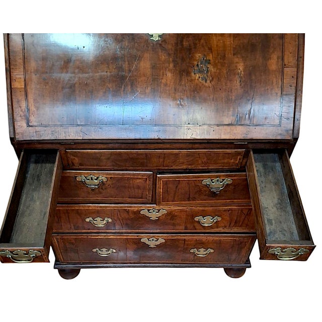 Early 18th-Century Queen Anne/Georgian Walnut Slant-Front Bureau-Desk For Sale - Image 13 of 16