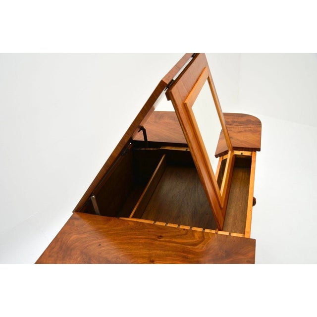 Mid-Century Modern Art Deco Figured Walnut Dressing Table, 1930 For Sale - Image 3 of 13
