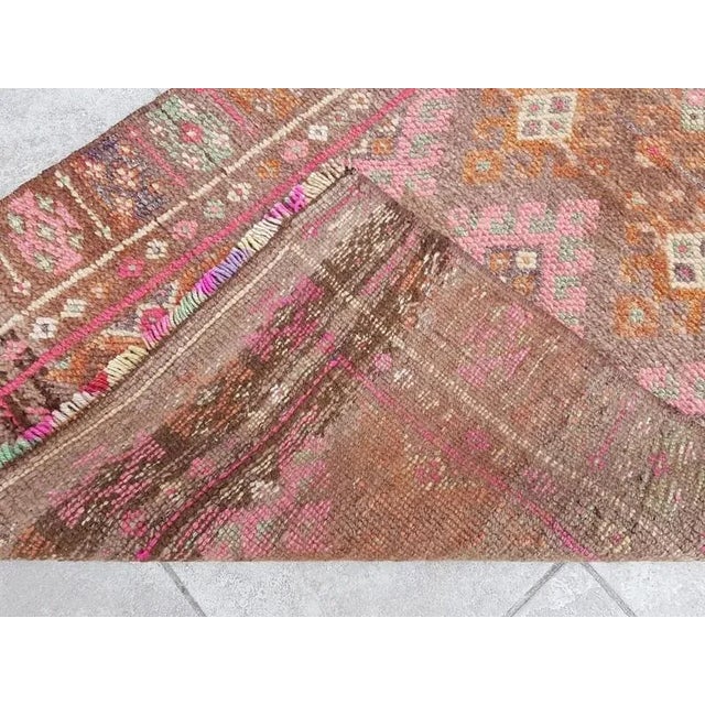 1960s Oushak Handmade Wool Anatolian For Sale - Image 9 of 10