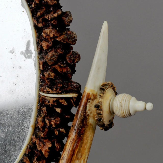 Rustic European 1840s Antler Dressing Table Set With Mirror For Sale - Image 3 of 6