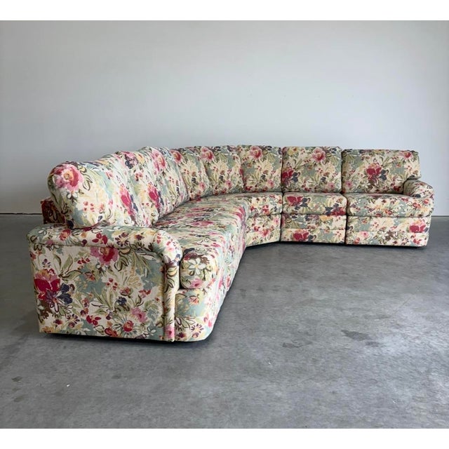 This Carlton sectional is in pristine condition and was hardly ever used in a vacation condo on St Pete beach....