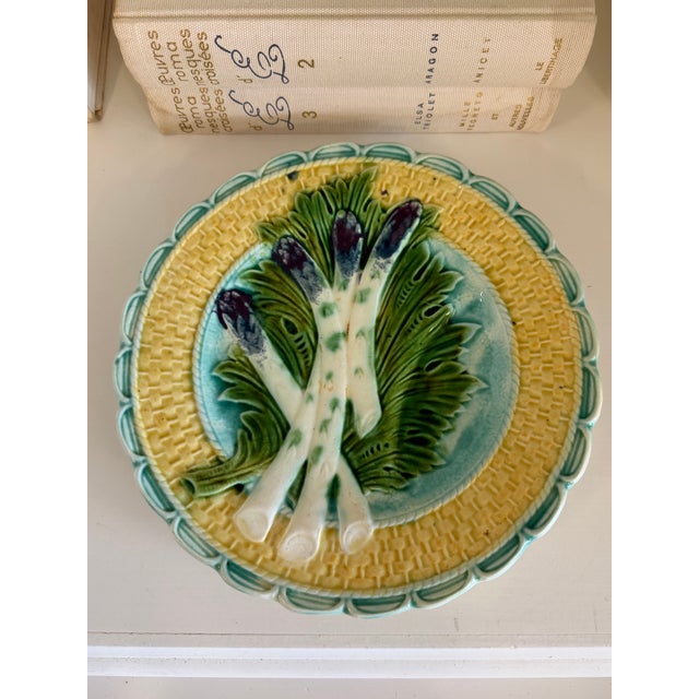 French Provincial Antique French Barbotine Majolica Asparagus Plates, Circa 1880–1900 - Set of Four For Sale - Image 3 of 8