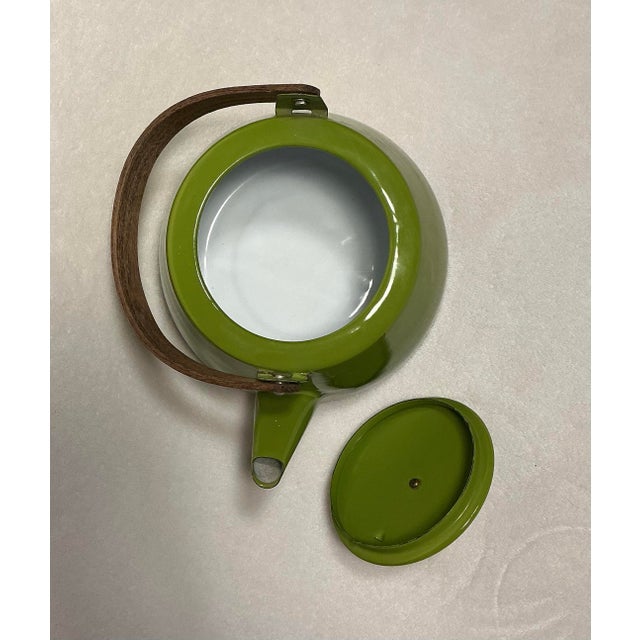 Avocado Vintage Enamel Teapot Kettle Avocado Green Made in Japan, C. 1950s-1970s For Sale - Image 8 of 12