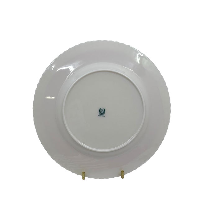 Shell Vintage Lenox Classic Coral Dinner Plates - A Set of 7 For Sale - Image 7 of 10