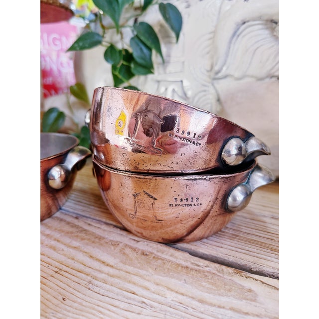 Antique English Copper Bowl From Grosvenor Hotel London For Sale In New York - Image 6 of 8
