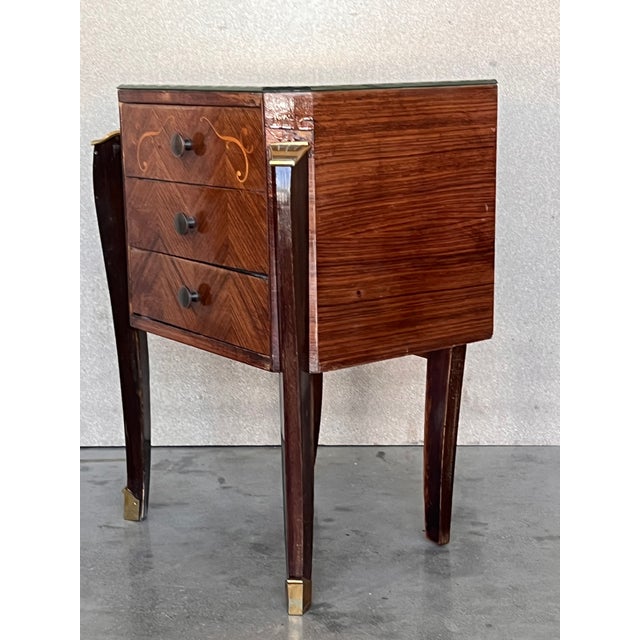 1950s Early 20th Century Italian Neoclassical Pair of Bedside Tables in Mahogany For Sale - Image 5 of 12