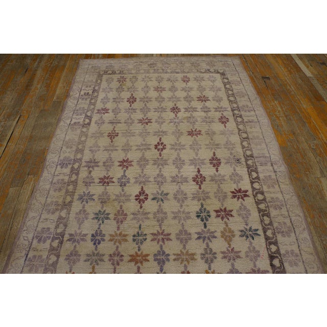 Early 20th Century Indian Cotton Agra Carpet ( 3'10" x 6'8" - 117 x 203 ) Antique Agra - Cotton Indian Ivory 1925 Rug,...