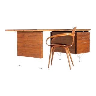 Mid Century Modern Writing Desk by George Reinoehl for Stow Davis For Sale