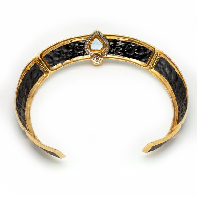 Gold 1990s Rare Gucci 18k Yg Diamond Aquamarine Black Enamel Necklace and Earring Set For Sale - Image 8 of 15