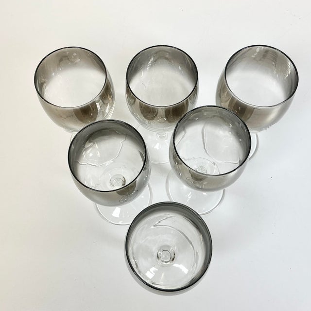 1950s Vintage Hollywood Regency Dorothy Thorpe Attrb. Wine Glasses & Carafe, Stairway Caddy - Set of 8 For Sale - Image 13 of 14