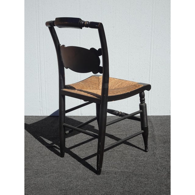 1970s Vintage L. Hitchcock French Country Black Turtle Back Rush Seat Chair Stenciled For Sale - Image 5 of 17