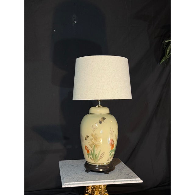 Chinoiserie 1970s Chinoiserie Butterfly Floral Ceramic Ginger Jar Table Lamp For Sale - Image 3 of 6