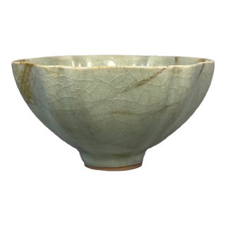 Antique Chinese Celadon Lobed Flower‑Form Bowl, Collectible For Sale