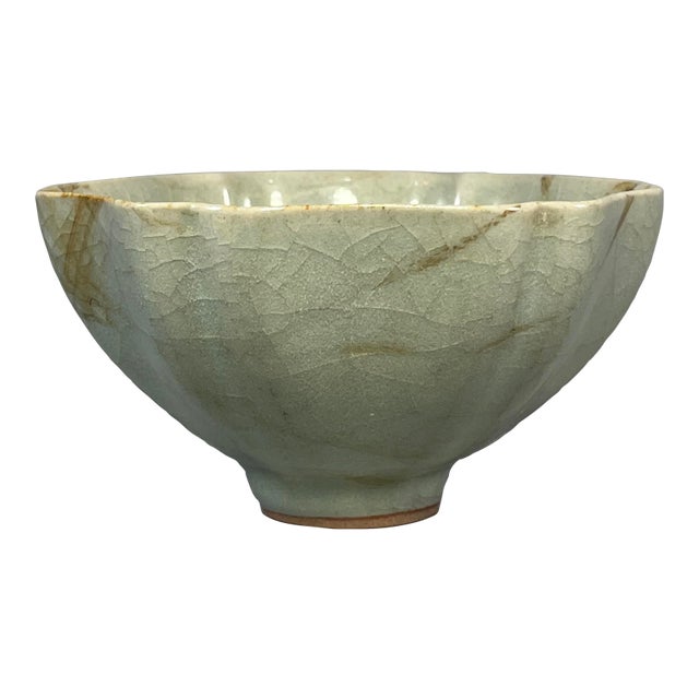 Antique Chinese Celadon Lobed Flower‑Form Bowl, Collectible For Sale