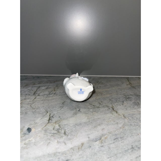 1990s Lladro Porcelain Snowman Figurine With Pink Top Hat & Blue Scarf For Sale - Image 5 of 5