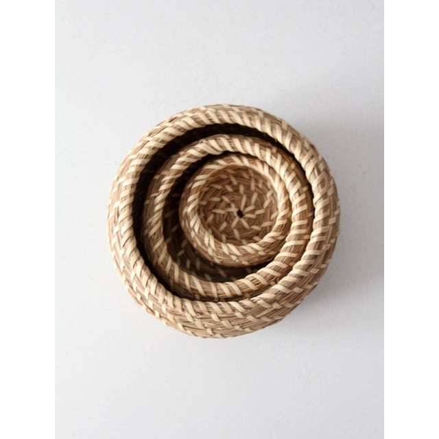 Vintage Set of 3 Woven Nesting Basketsof 3 For Sale - Image 4 of 16