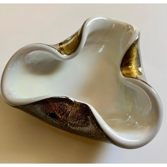 Mid 20th Century Hand Blown Italian Murano Glass Bowl with Gold Flecks For Sale - Image 5 of 7