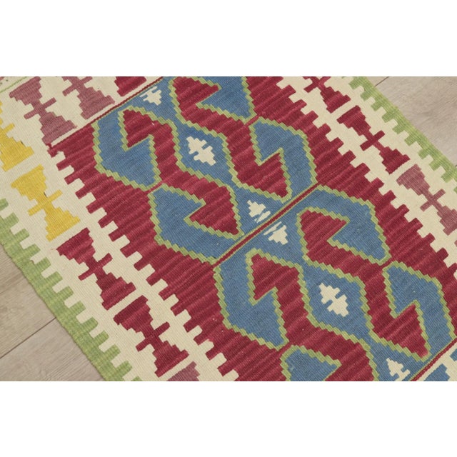 1960s Turkish Geometric Red and Blue Hand Knotted Kilim Rug For Sale In Sacramento - Image 6 of 13