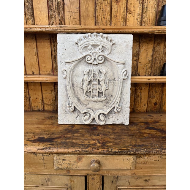 Italian Mid 19th Century Italian Stone Coat of Arms For Sale - Image 3 of 9