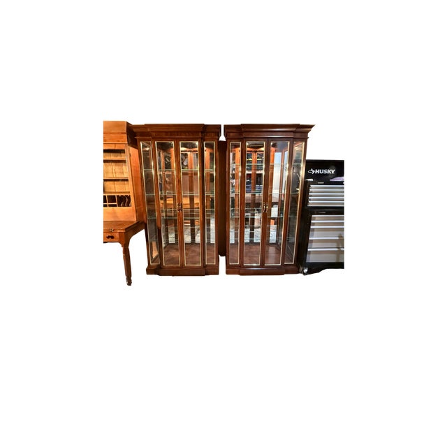 2 Rare Vintage Philip Reinisch Illuminated Curio Cabinet(s)- Solid Wood Excellent Condition For Sale - Image 4 of 9