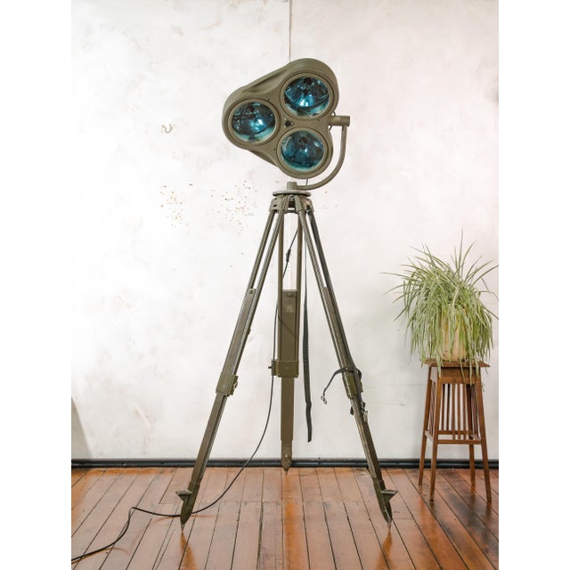 Military Surgical Floor Light from Heraeus Hanaulux London, Germany, 1990s For Sale - Image 18 of 18