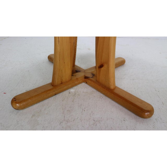 Round Pinewood Dinning Table in the style of Rainer Daumiller, Denmark, 1970s For Sale - Image 14 of 18