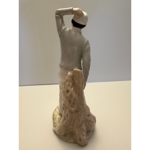 Royal Doulton 1980s Royal Doulton England "Golfer" Figurine Hn2992 Signed Robert i.tabbenor For Sale - Image 4 of 12