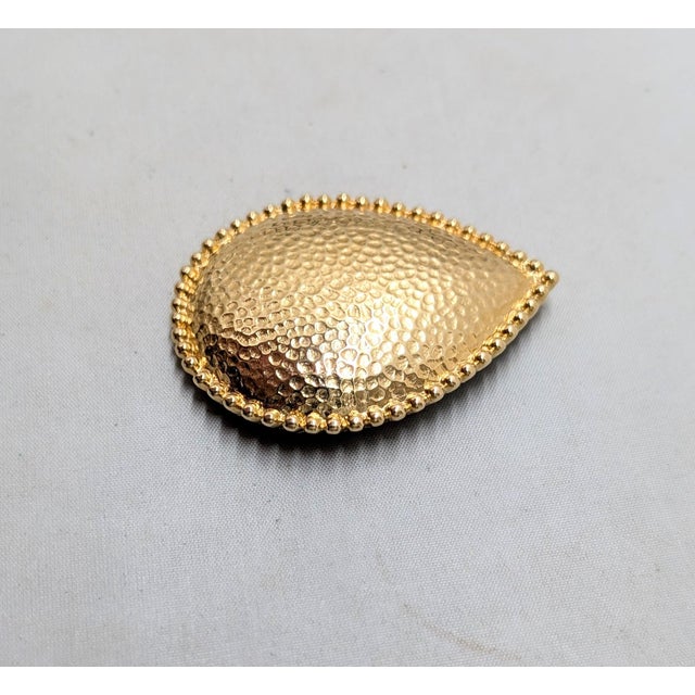 Vintage C1985 Signed Monet Goldtone "Hammered" Tear Drop Shaped Brooch For Sale In Philadelphia - Image 6 of 10