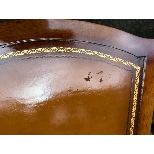 Brown Early 20th Century Pair of Federal Style Leather Top Flame Mahogany Side Tables For Sale - Image 8 of 14