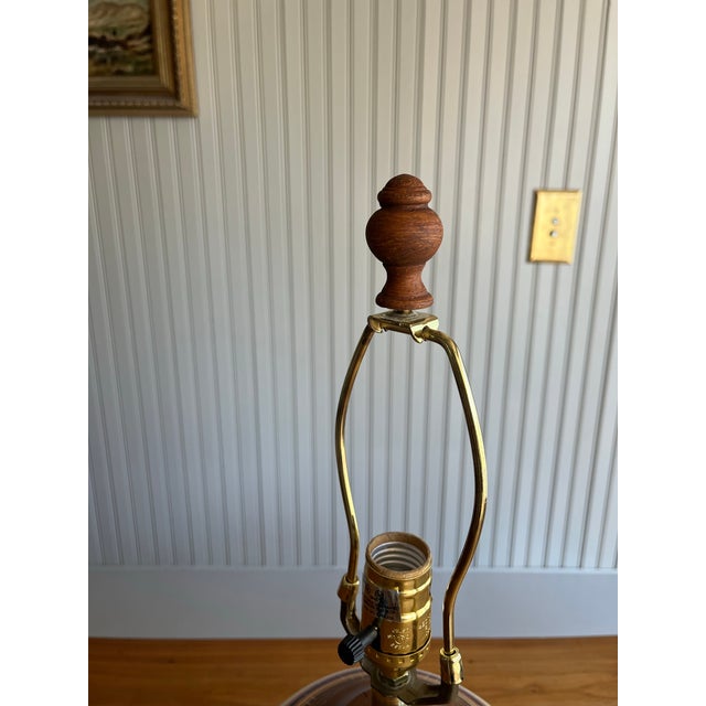 Chinese Mid 20th Century Chinese Pottery Table Lamp With Real Wood Accents For Sale - Image 3 of 9