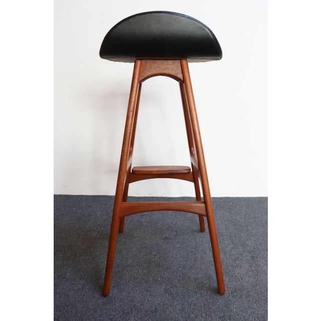 Single Danish Modern Sculptural Teak Barstool by Erik Buch for o.d. Møbler For Sale In New York - Image 6 of 18