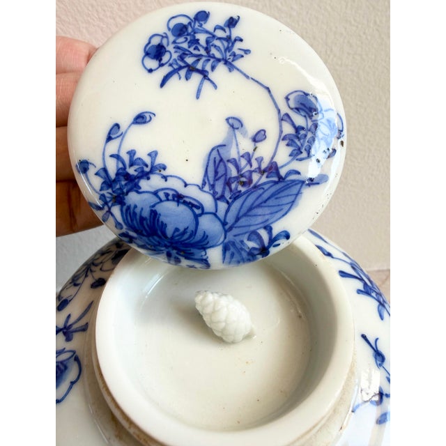Vintage Chinese Floral Blue & White Qing Ginger Jar Pair With Lotus Petal Border For Sale In Los Angeles - Image 6 of 12