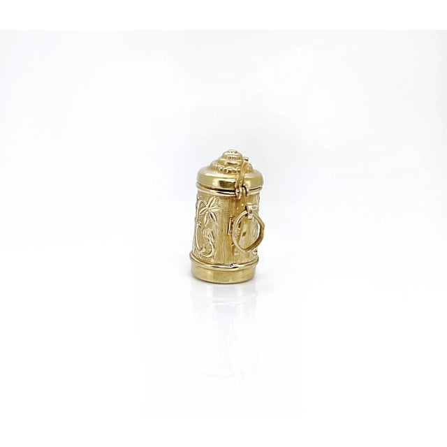 Rustic Vintage Italian 18k Yellow Gold Beer Stein Charm For Sale - Image 3 of 12