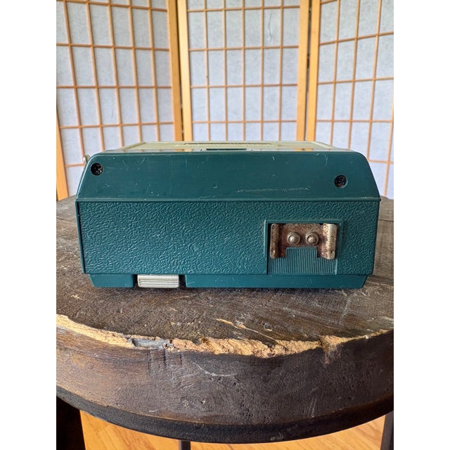 Mid 20th Century Vintage Kodak Hawkeye Instamatic Camera – Mid Century American Film Camera in Sage Green & Cream For Sale - Image 5 of 8