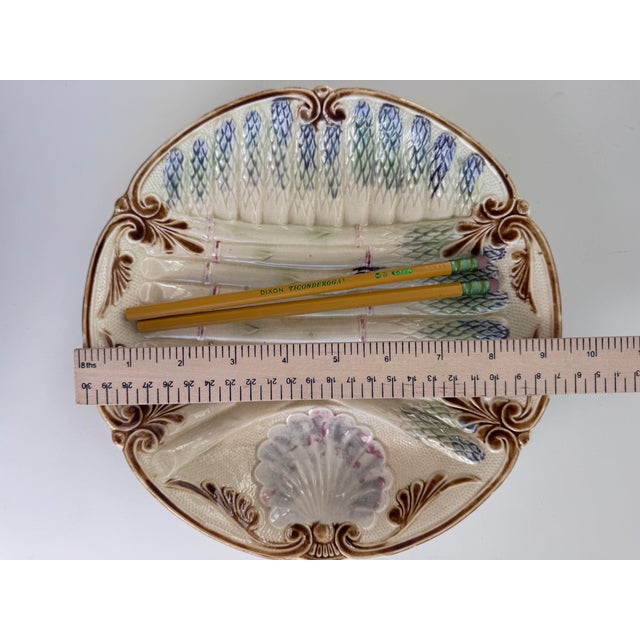 French Barbotine Majolica Asparagus Plate With Shell Sauce Well For Sale - Image 10 of 11