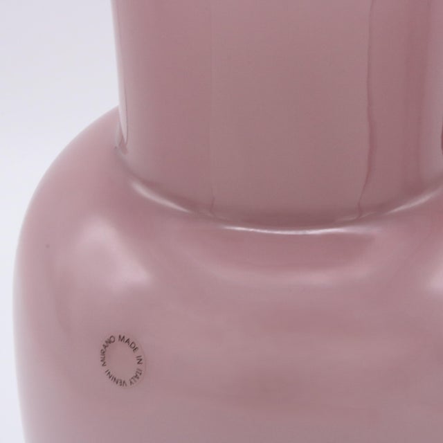White 1980s "Incamiciato" Italian Art Glass Vase by Tomaso Buzzi For Sale - Image 8 of 10