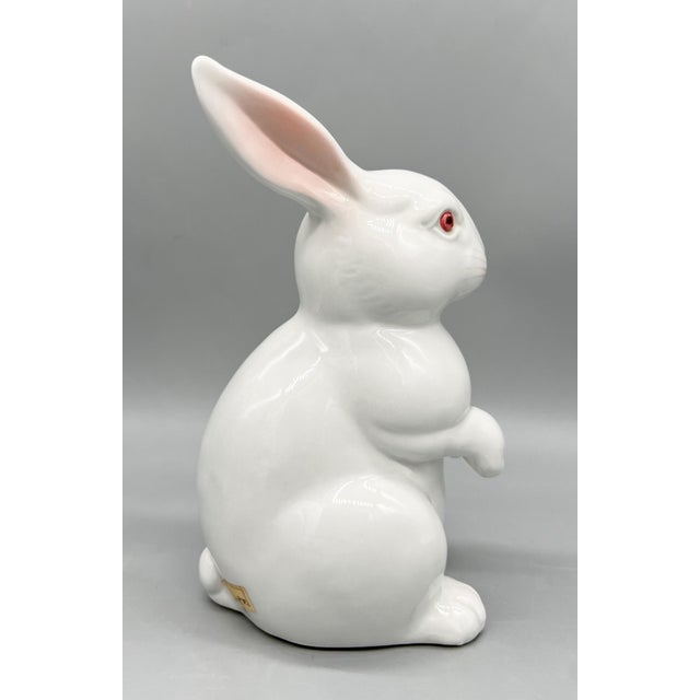 Farmhouse 1975 Fitz & Floyd White Porcelain Rabbit Sculpture – Cottagecore • Whimsical • Figurative • Easter For Sale - Image 3 of 11