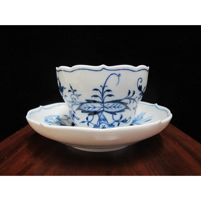 Meissen Blue Onion Porcelain Scallop Rim Coffee Cup & Saucer Set of 4 For Sale In Portland, OR - Image 6 of 16