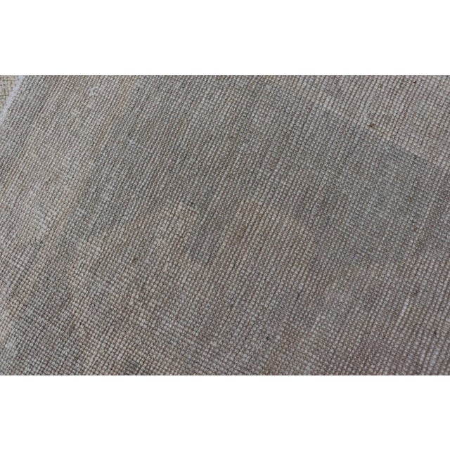 Modern Oushak With Off Gray Background With a Large Tribal Medallion in Cream For Sale - Image 9 of 9