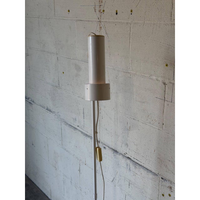 White 1970s Mid-Century Modern White Metal Floor Lamp With Adjustable Shade For Sale - Image 8 of 10
