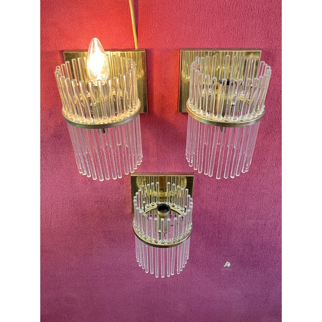 Gold Mid-Century Wall Lamps in Brass and Murano Glass from Sciolari, 1960s, Set of 3 For Sale - Image 8 of 12