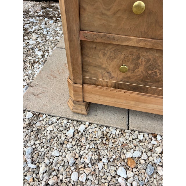 French French 19th Century Louis Philippe Bleached Burl Walnut Marble Top Commode For Sale - Image 3 of 12