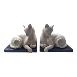 Vintage White Cat Marble Bookends- a Pair For Sale