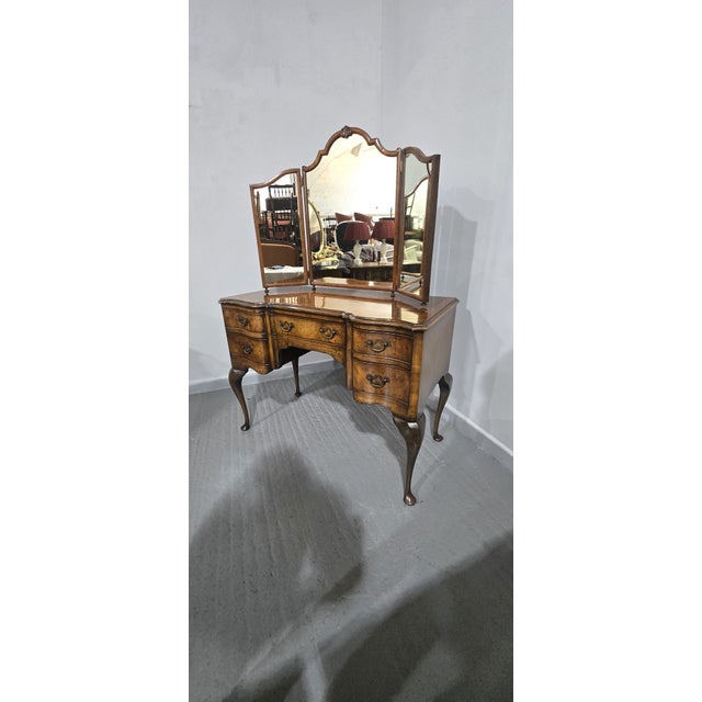Queen Anne Walnut Dressing Table, 1920 For Sale - Image 16 of 18