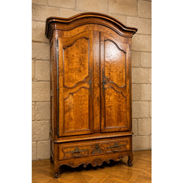 Louis XV Wedding Armoire in Marquetry and Burl Wood For Sale - Image 5 of 6