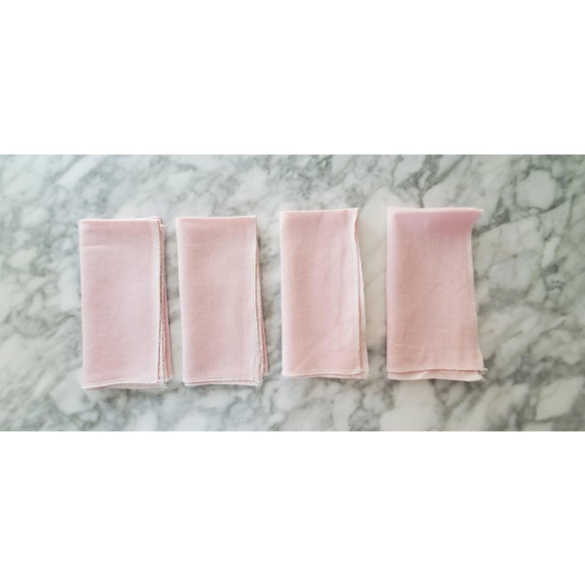 2010s Pink Linen Napkins With White Overlock Stitch Edges - Set of 4 For Sale - Image 5 of 5
